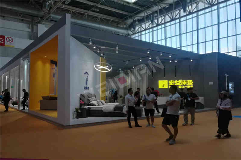 ���洲�| ����ľ�Rչ�[�OӋ��˾